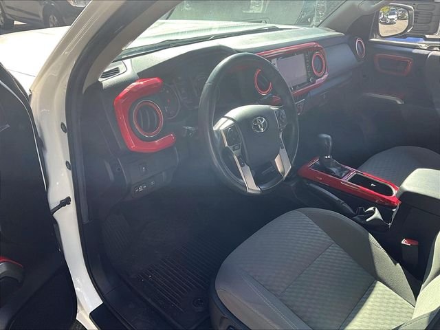 Used 2022 White Toyota SR5 image 7