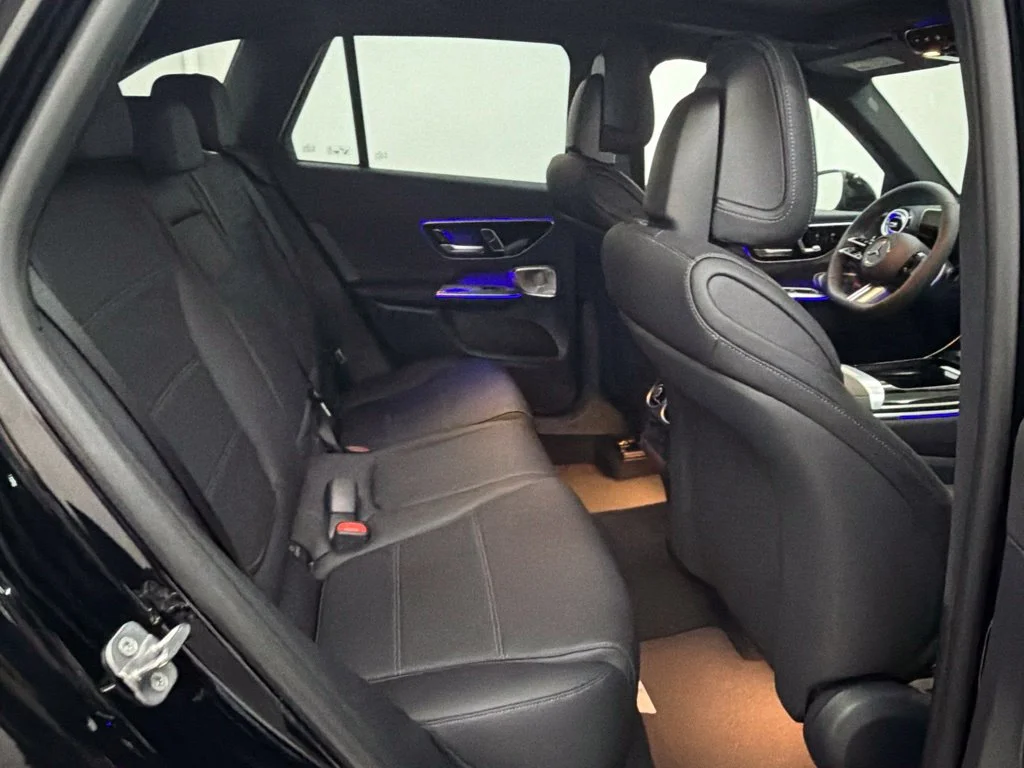 New 2027 Black Mercedes-Benz GLC 300 image 26