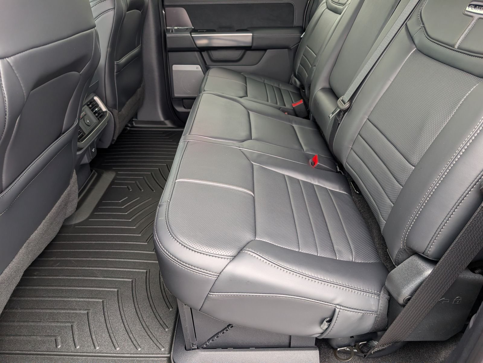 New 2026 Carbonized Gray Metallic Ford Platinum image 33