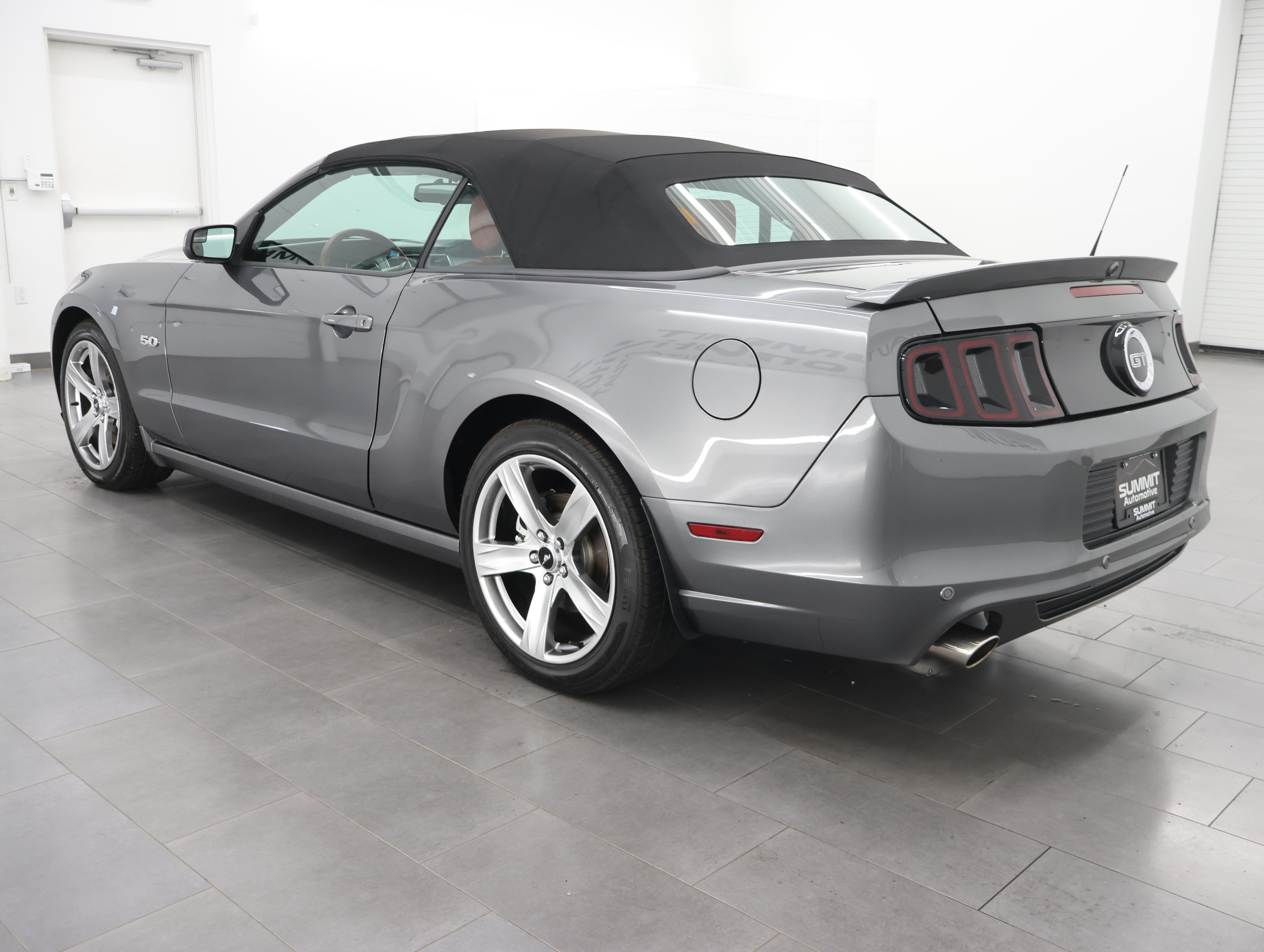 Used 2014 Sterling Gray Metallic Ford GT Premium Convertible: GT PREMIUM-CONVERTIBLE-6 SPEED STICK-HEATED LEATHER-LOW MILES image 6