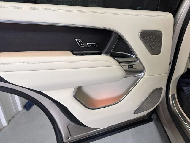 Used 2024 Batumi Gold Premium Metallic Land Rover Autobiography image 13