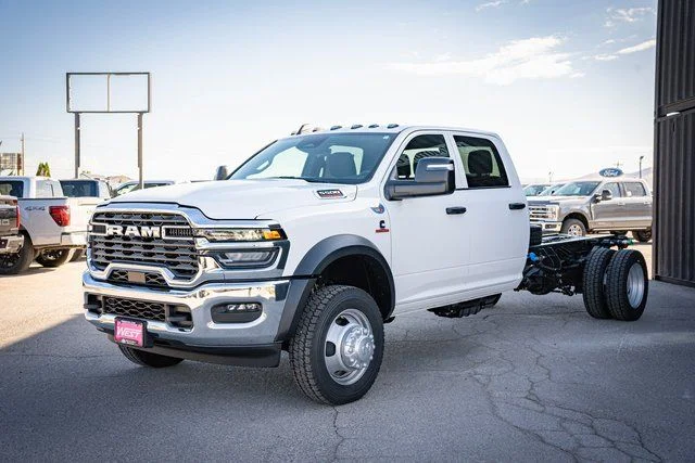 New 2025 Bright White Clearcoat RAM Tradesman image 11