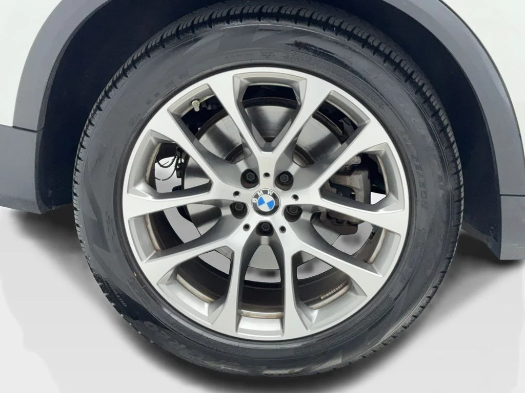 Used 2024 White BMW sDrive40i X LINE,NAV,CAM,PANO,CLMT STS,HEADS UP image 55