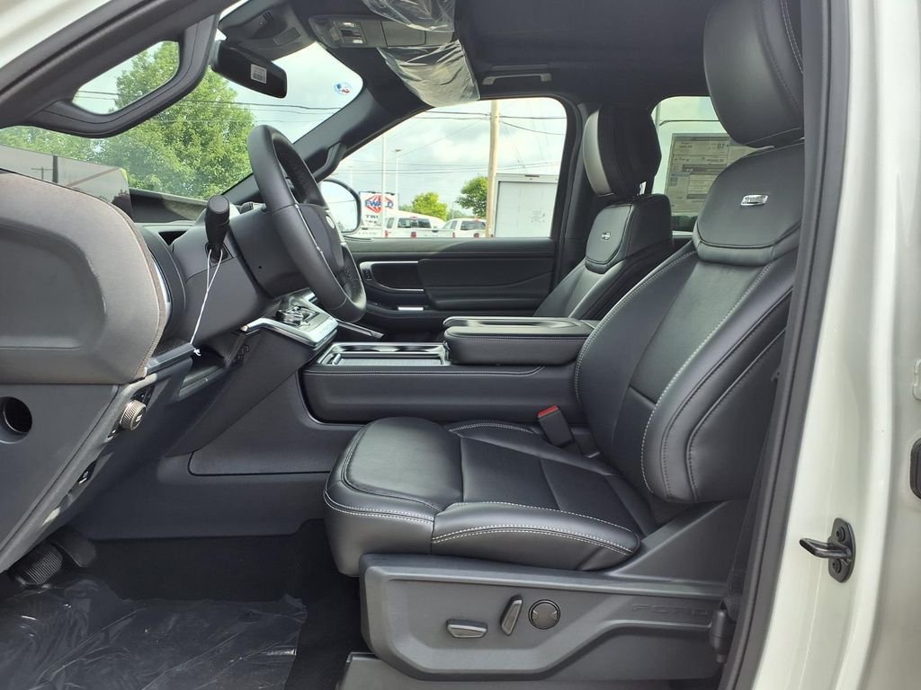 New 2027 Star White Metallic Tri-Coat Ford MAX Platinum image 10