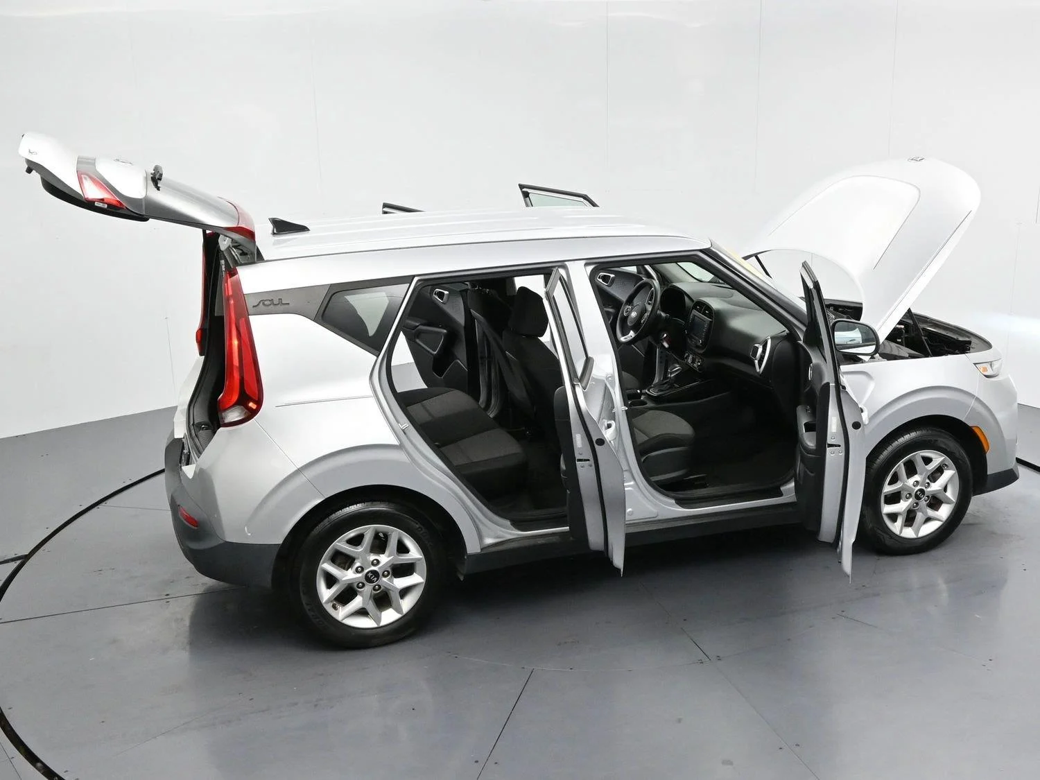 Used 2020 Sparkling Silver Kia S image 36