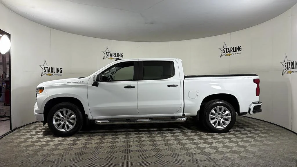 Used 2024 Summit White Chevrolet Custom image 4