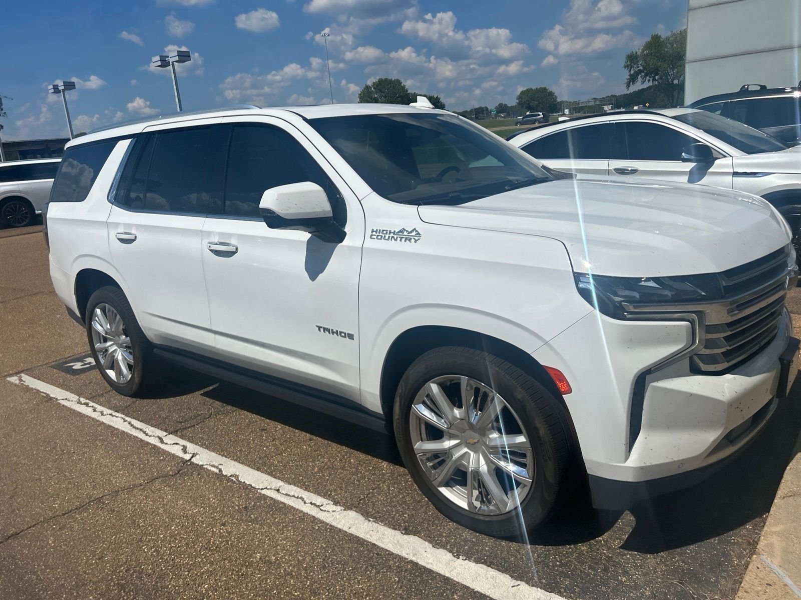 Used 2021 White Chevrolet High Country image 10
