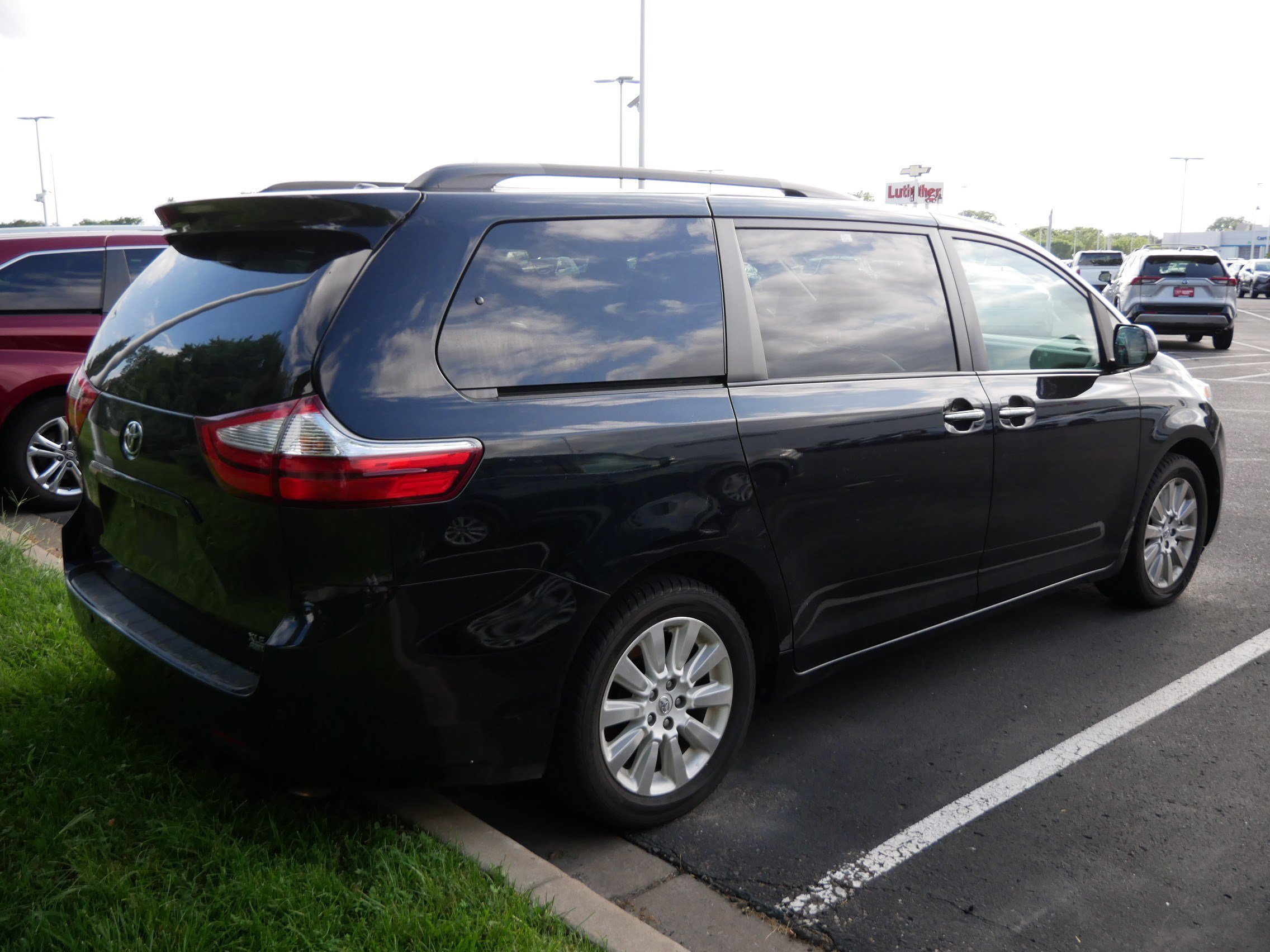 Used 2015 Attitude Black Toyota XLE Premium image 7