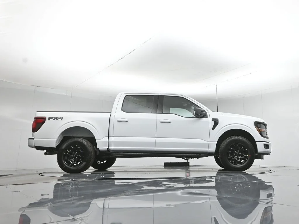 New 2026 Oxford White Ford XLT image 48