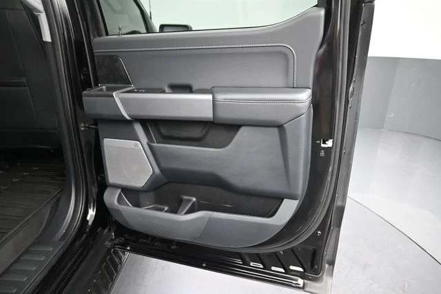 Certified Used 2023 Avalanche Ford XLT image 29