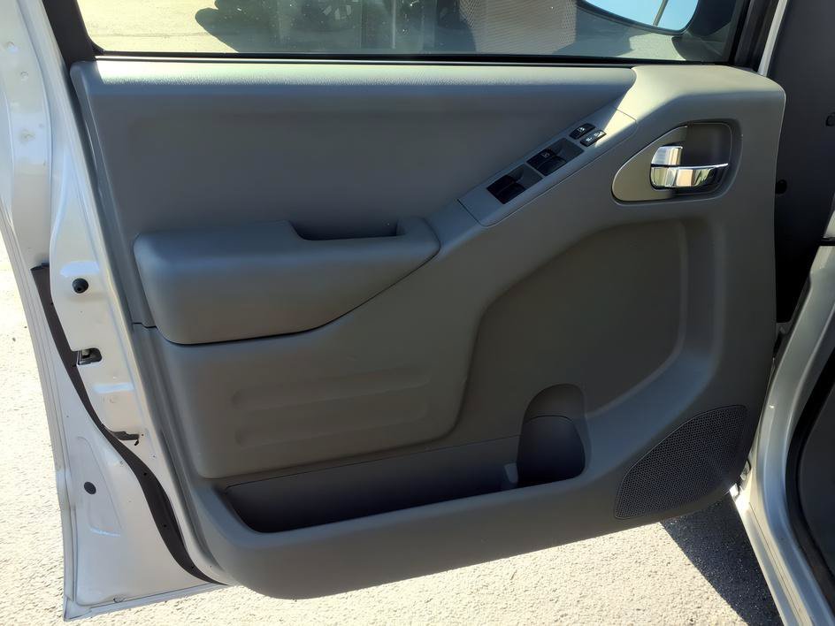 Used 2021 Brilliant Silver Metallic Nissan S image 14