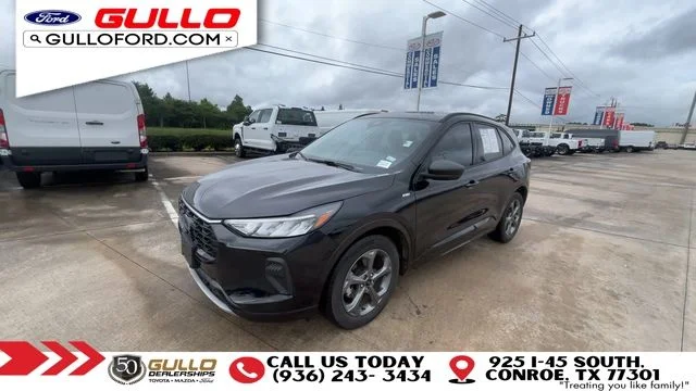 Used 2023 Black Metallic Ford ST-Line image 4