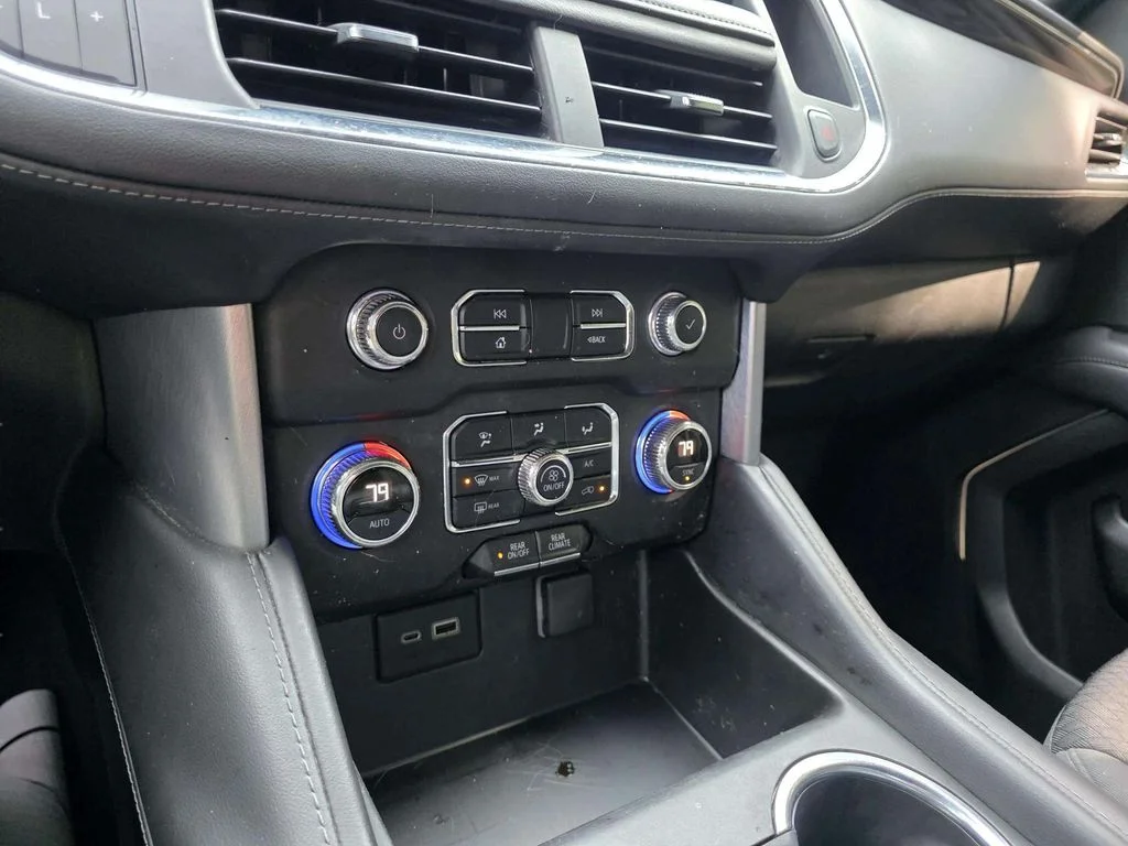 Used 2021 Black GMC SLE image 15