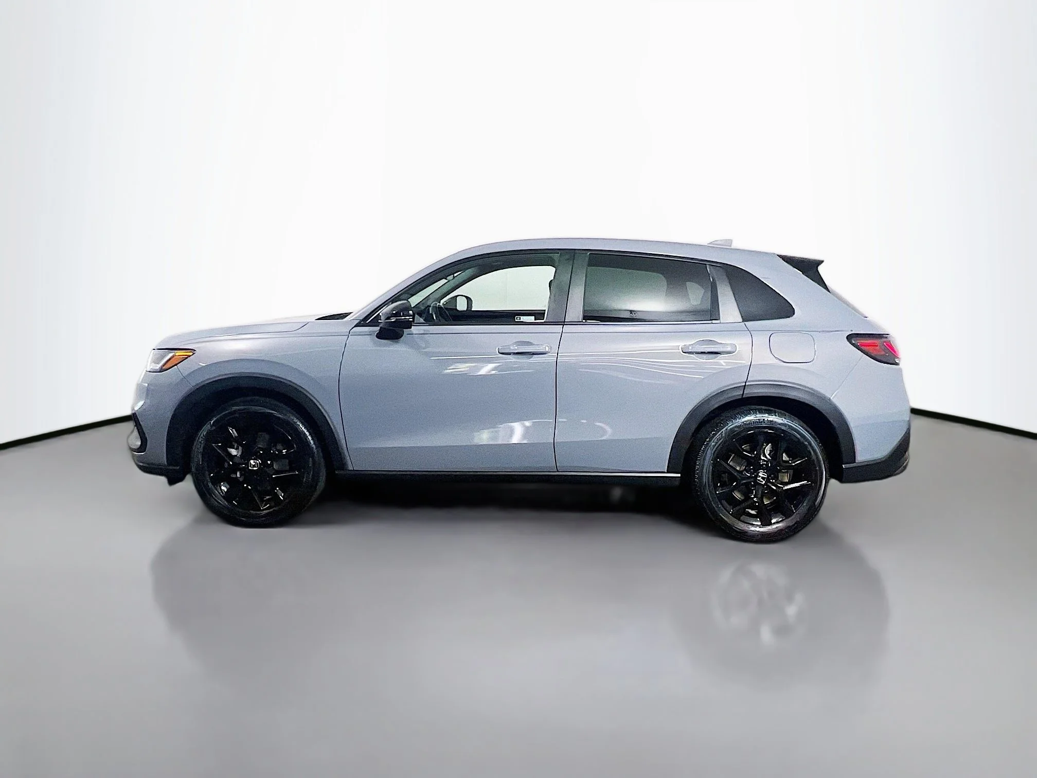 Used 2024 Urban Gray Pearl Honda 5DR 2WD SPORT image 5