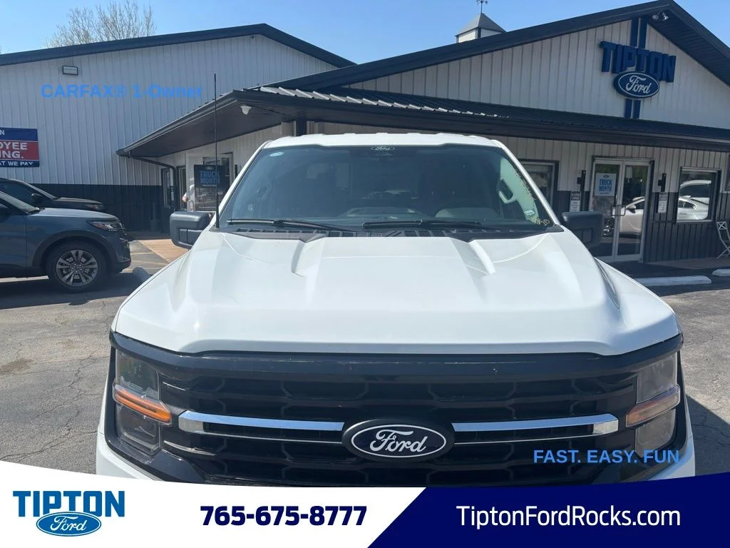 Used 2025 Oxford White Ford XLT image 3