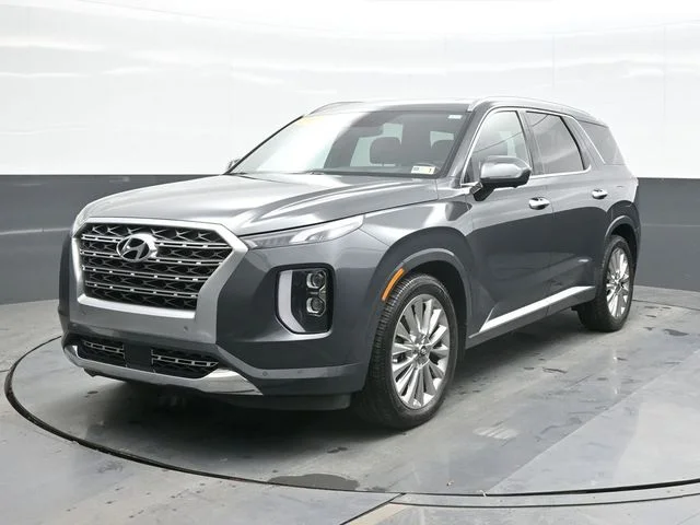 Used 2020 Green Hyundai Limited image 1