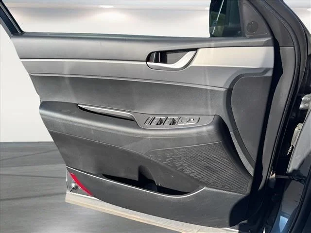 Used 2022 Gray Hyundai SEL image 19