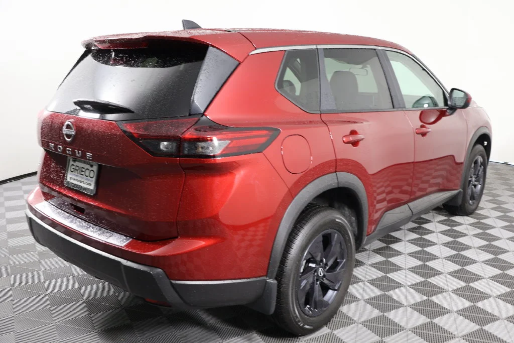 Used 2026 Scarlet Nissan SV image 8