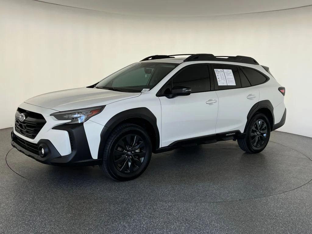 Used 2023 White Subaru Onyx Edition XT image 9