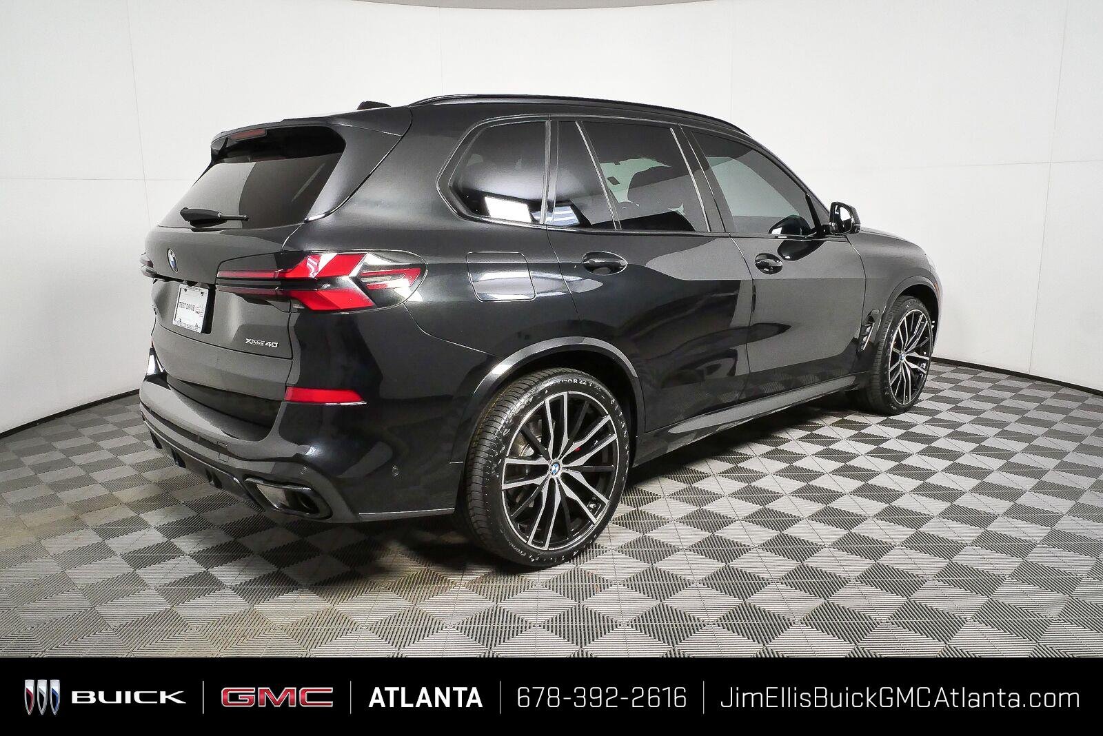 Used 2024 Black Sapphire Metallic BMW xDrive40i image 3