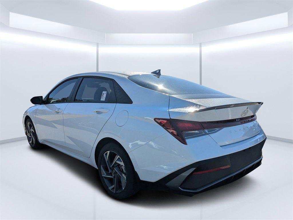 New 2026 White Hyundai SEL Sport image 5