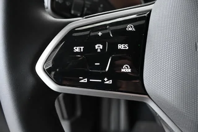 New 2026 Opal White Pearl Volkswagen Pro image 20