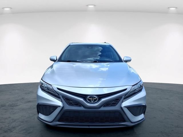 Used 2022 Silver Toyota SE image 4
