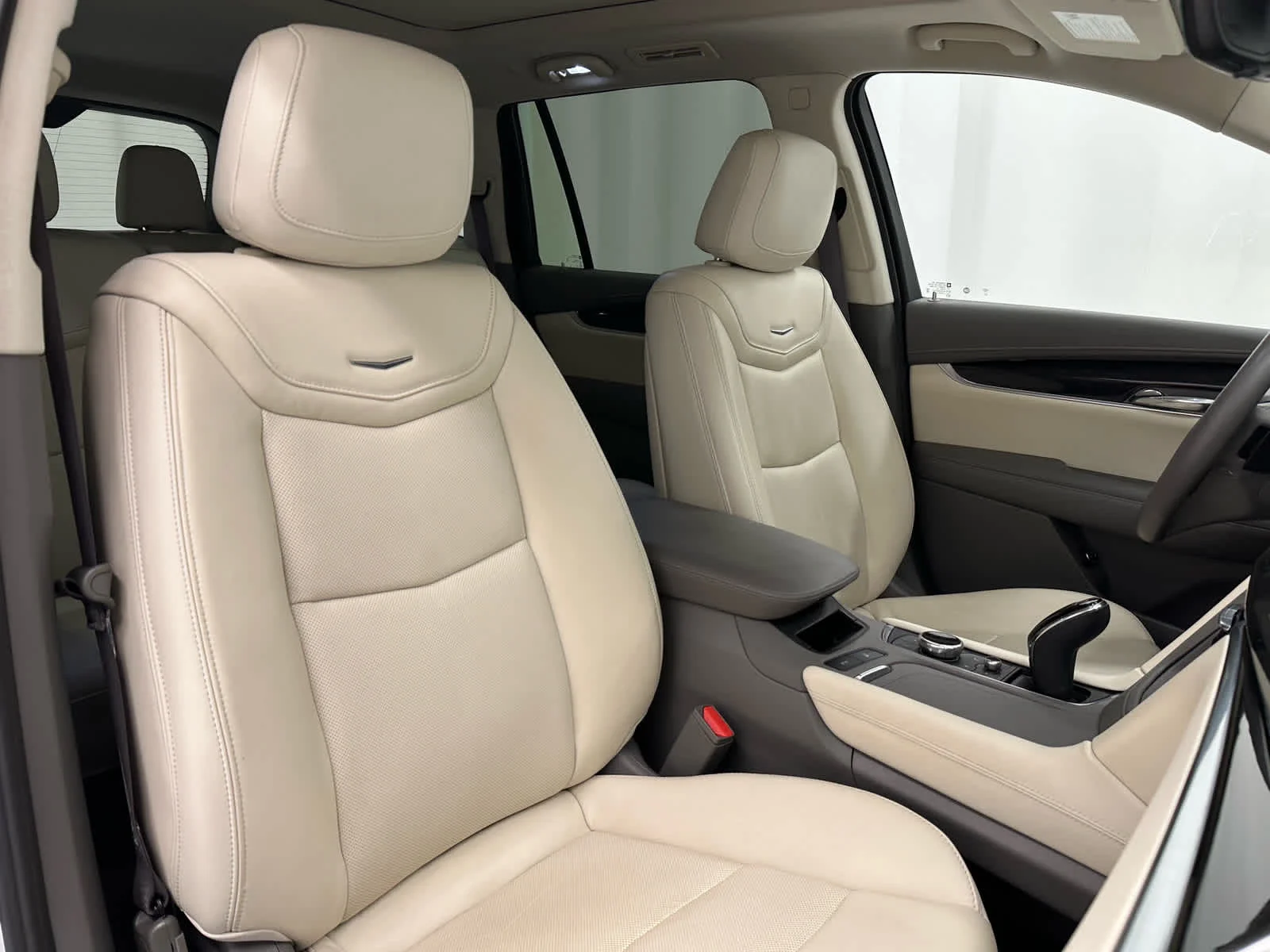Used 2023 Crystal White Tricoat Cadillac AWD Premium Luxury image 20