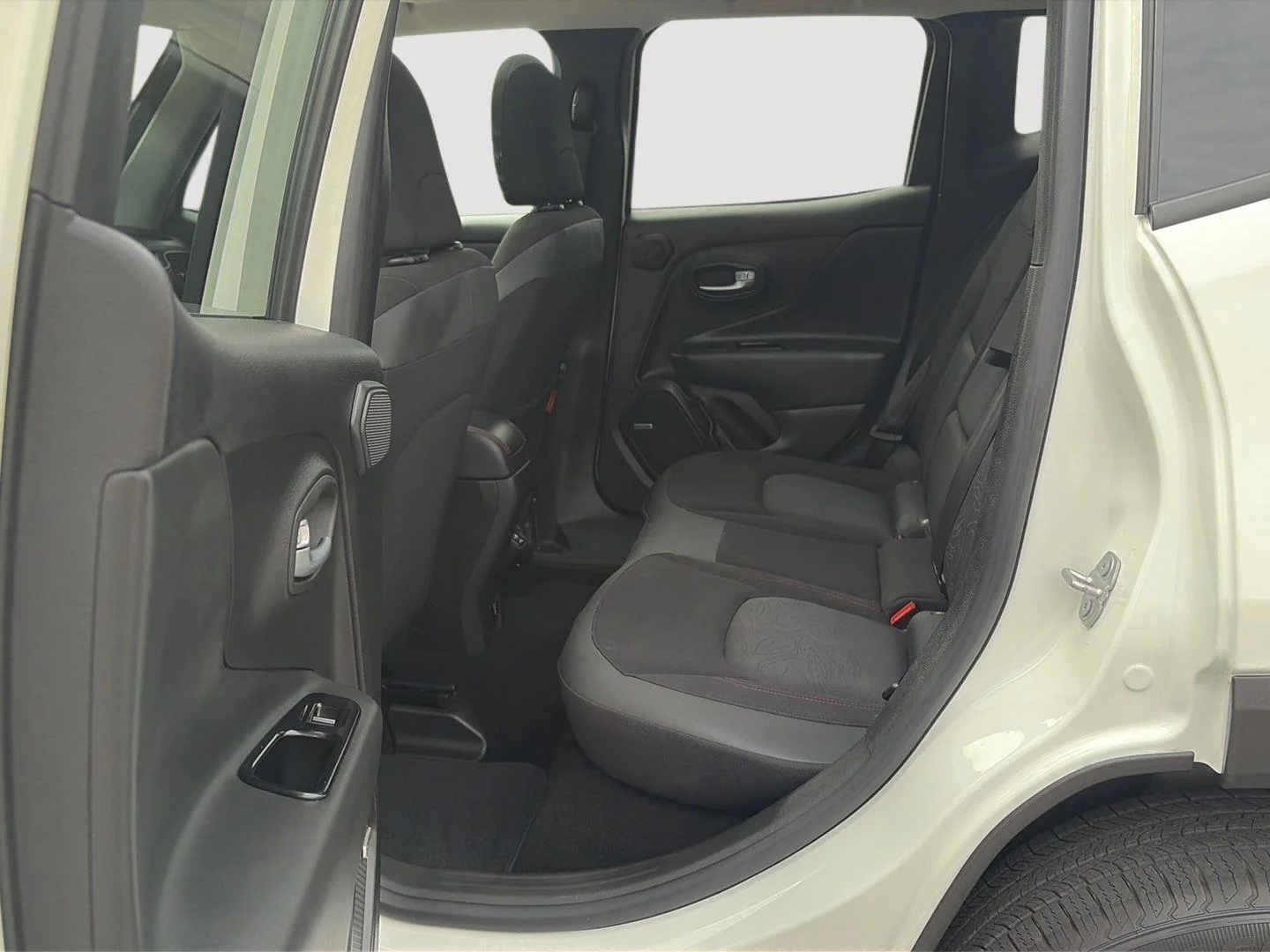 Certified Used 2021 Alpine White Clearcoat Jeep Trailhawk image 36