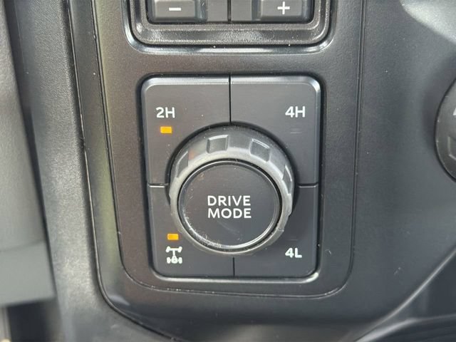 Used 2023 Oxford White Ford XLT image 22
