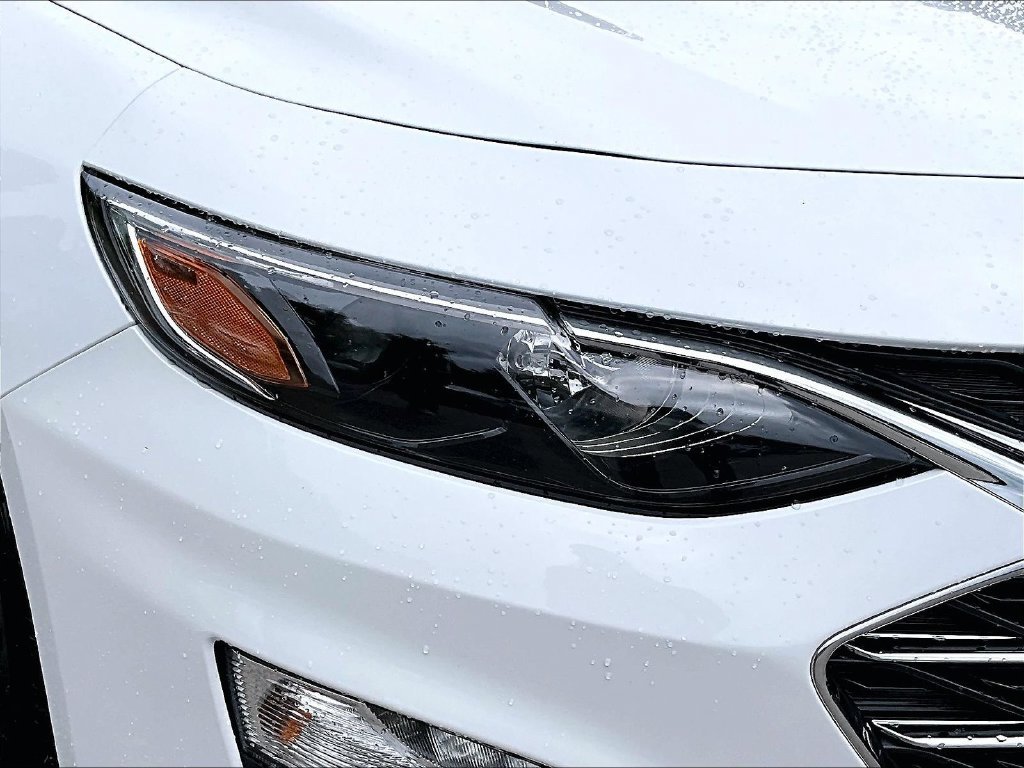 Used 2024 White Chevrolet LT image 31