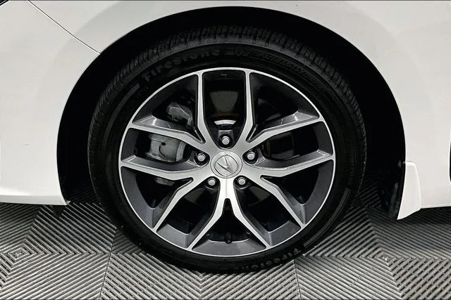 Used 2022 Platinum White Pearl Acura Premium Package image 10