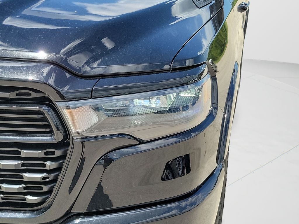 New 2026 Diamond Black Crystal Pearl-Coat Exterior Paint RAM Big Horn/Lone Star image 34