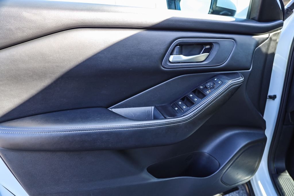 2024 Nissan Rogue SV - Photo 20