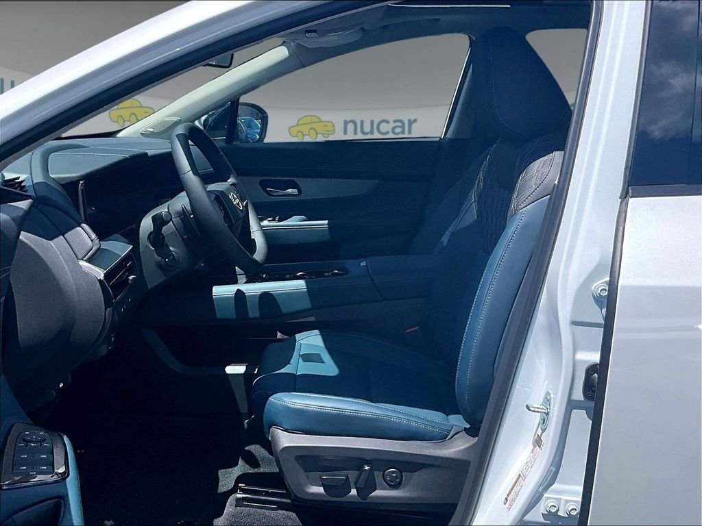 New 2026 White Nissan Platinum image 9