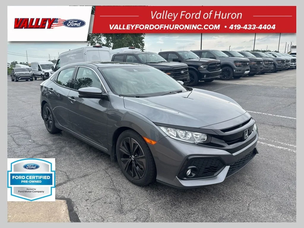 2019 Honda Civic EX-L w/Navi CVT's photo