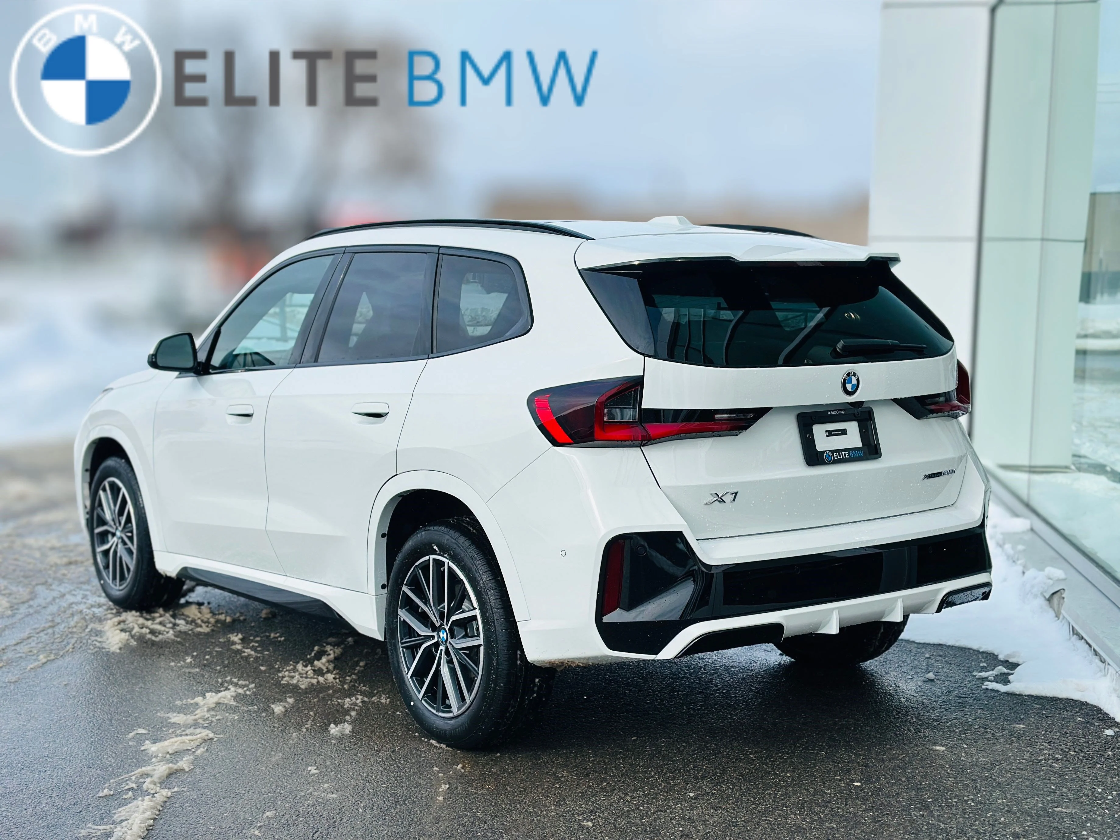 Used 2026 Alpine White Non-Metallic BMW xDrive28i image 8
