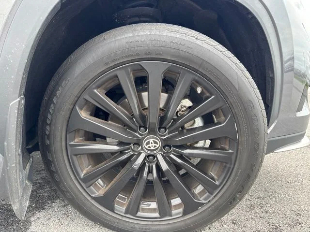 Used 2024  Toyota XSE image 25