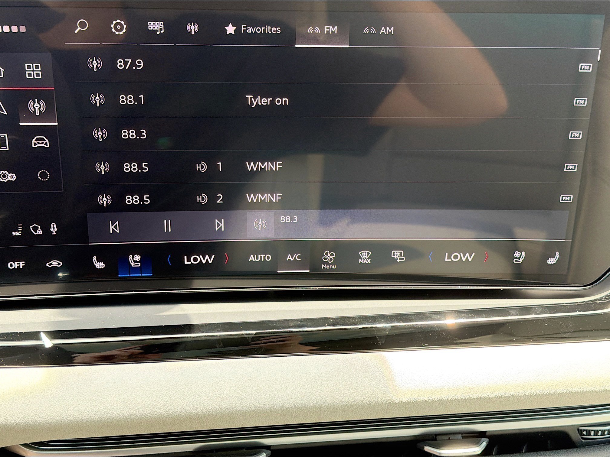 New 2026 Glacier White Metallic Audi Premium image 30