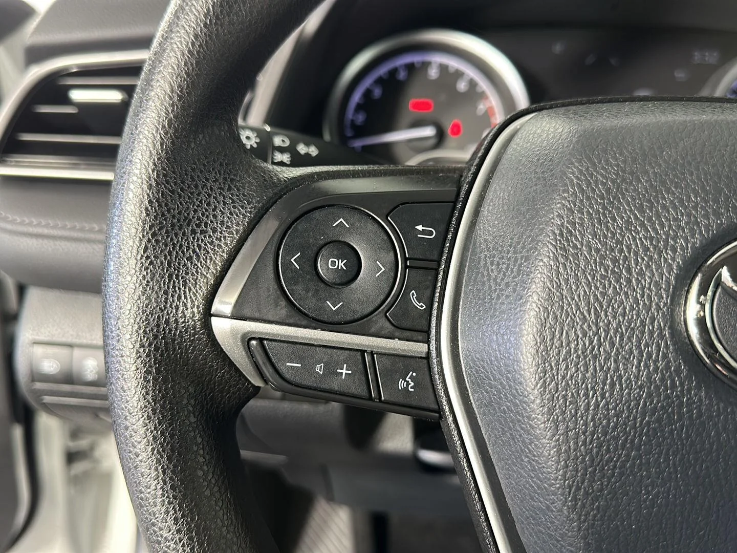 Used 2023 Ice Edge Toyota LE image 12