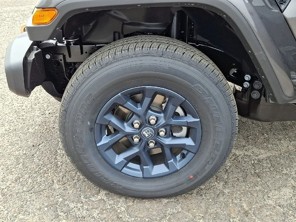 New 2026 Granite Crystal Metallic Clear-Coat Exterior Paint Jeep 85th Anniversary Edition image 19