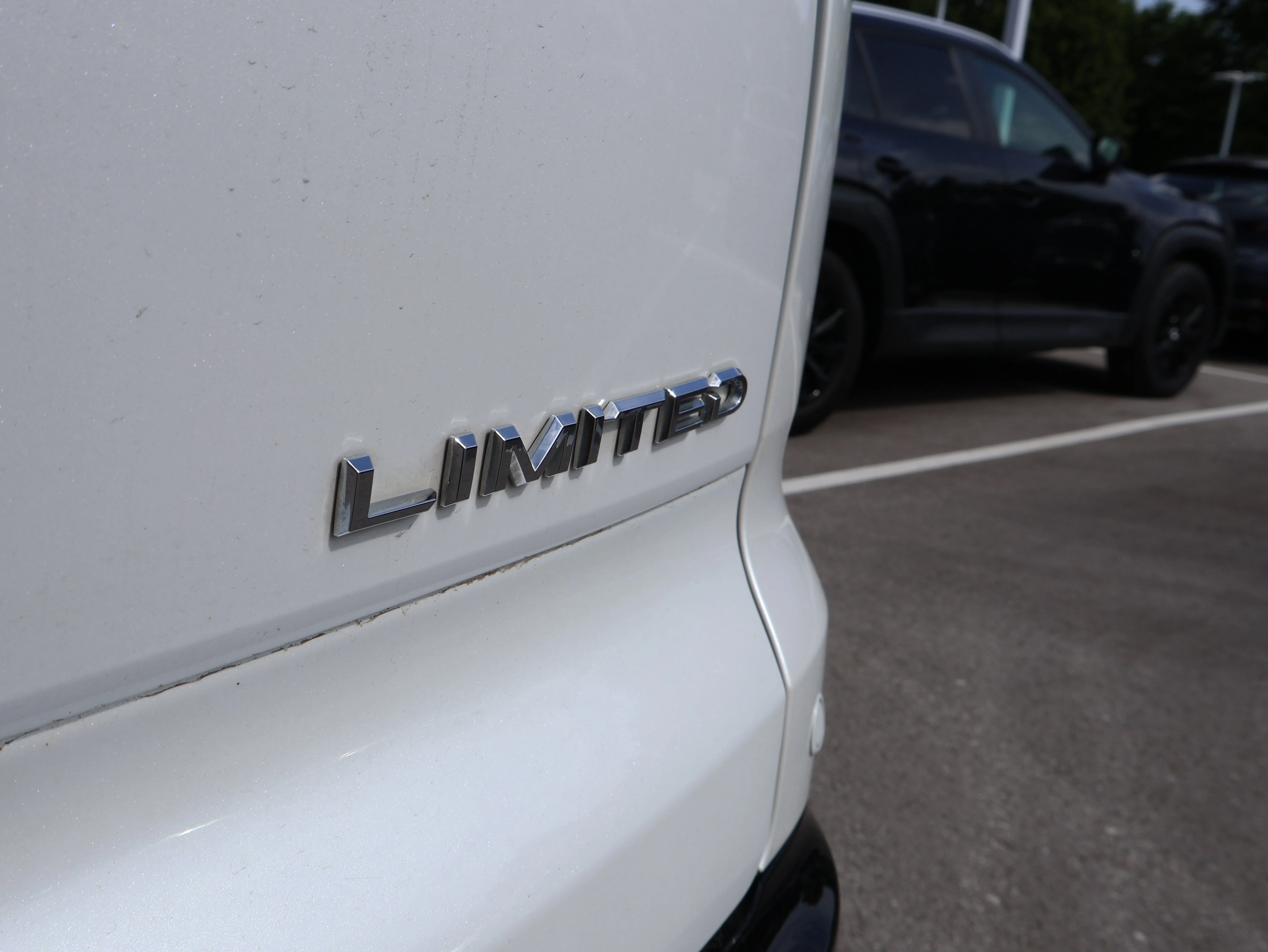 Used 2025 Oxygen White Toyota Limited image 16
