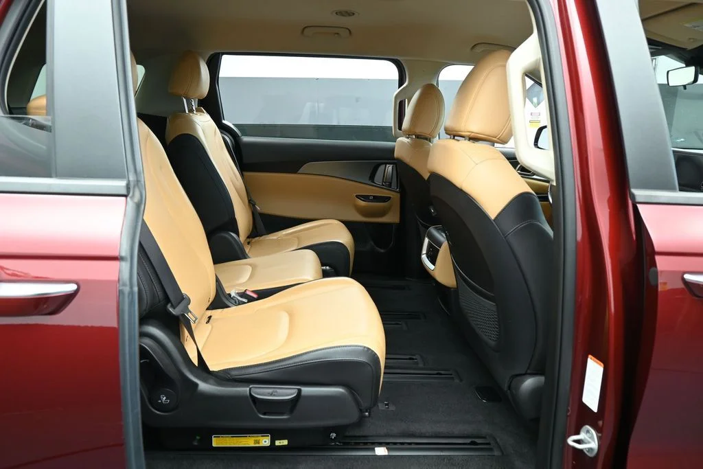Used 2024 Flare Red Kia LX image 34