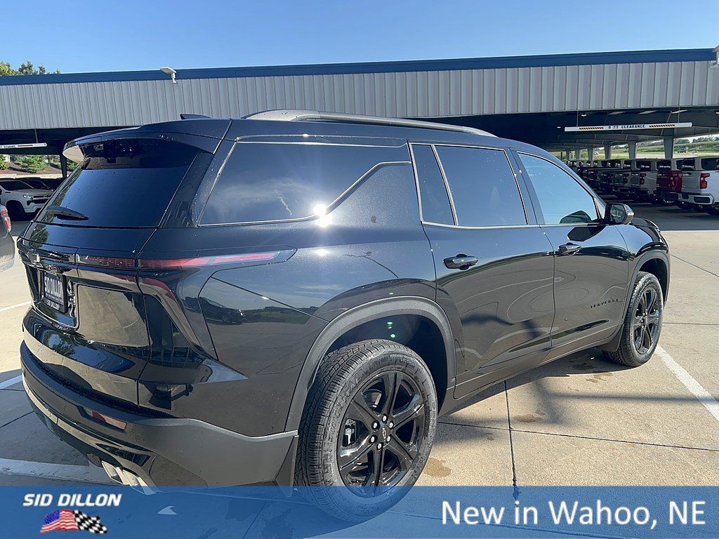 New 2027 Mosaic Black Metallic Chevrolet LT image 5
