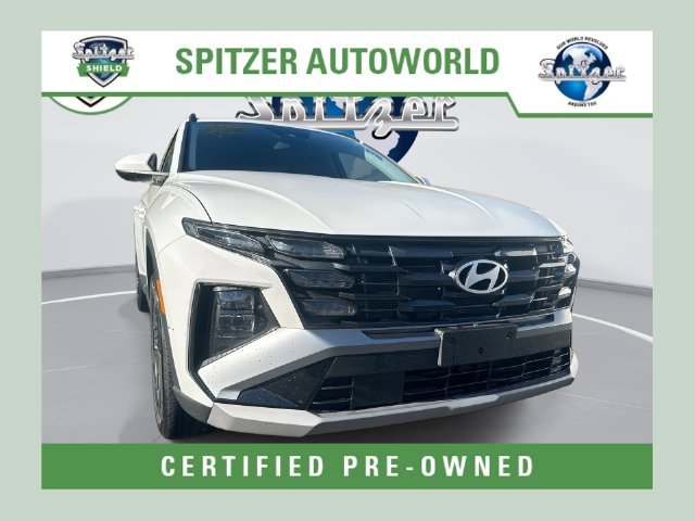 Used 2025 White Hyundai SEL image 1