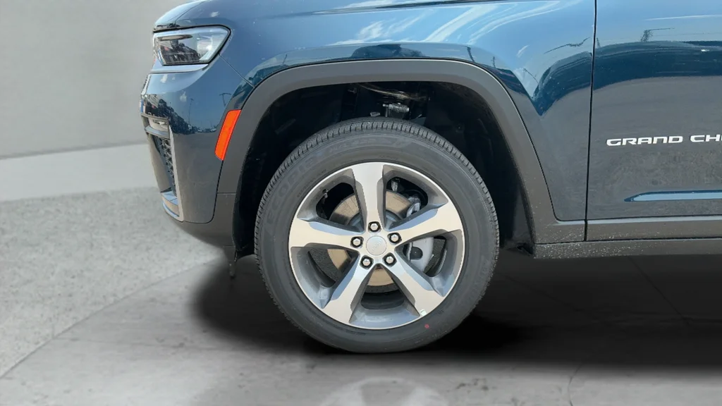 New 2026 Fathom Blue Pearl-Coat Exterior Paint Jeep Limited image 26