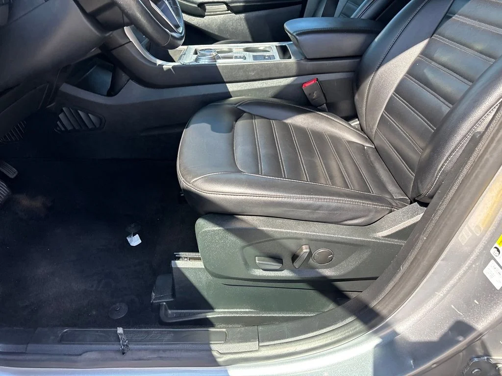 Used 2022 Silver Ford SEL image 20