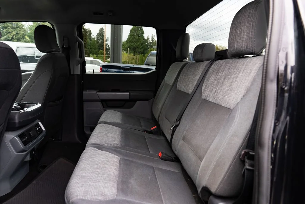 Used 2023 Black Ford XLT image 19