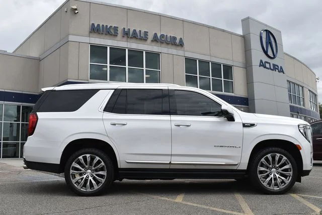 Used 2021 White Frost GMC Denali image 4