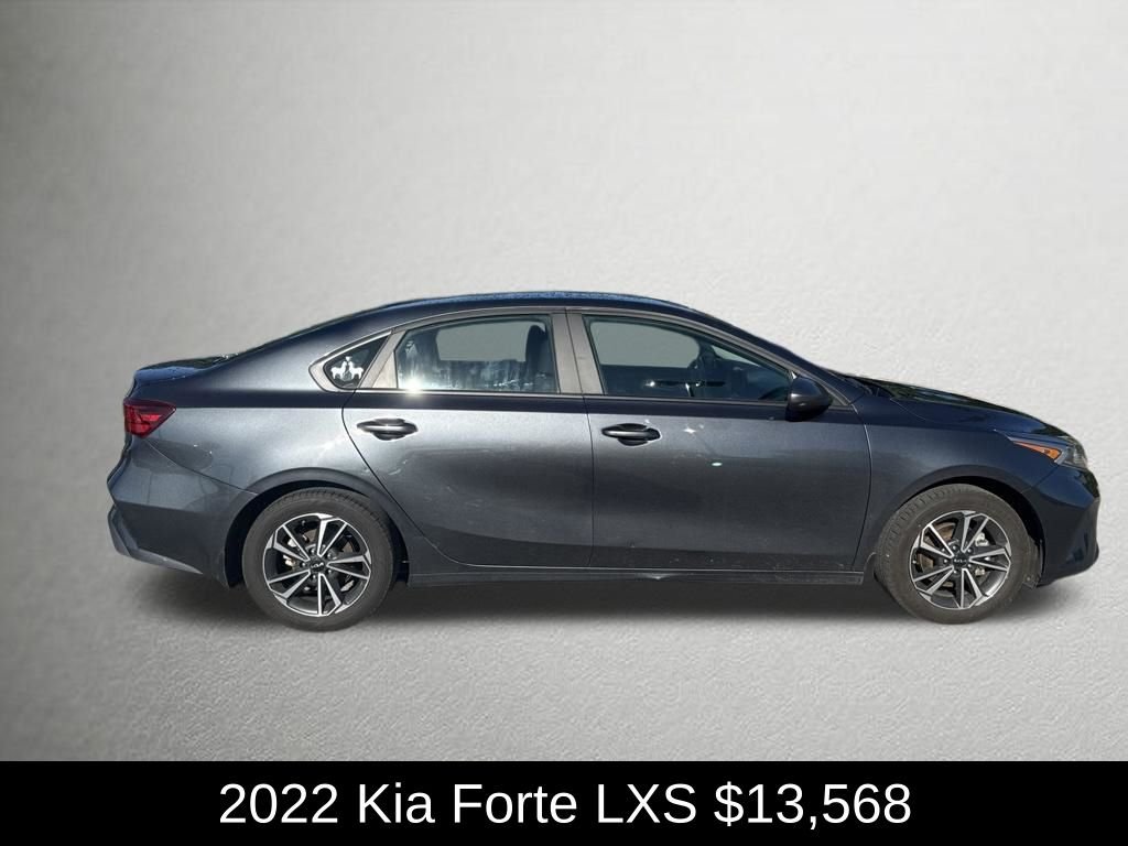 Used 2022 Gray Kia LXS image 2
